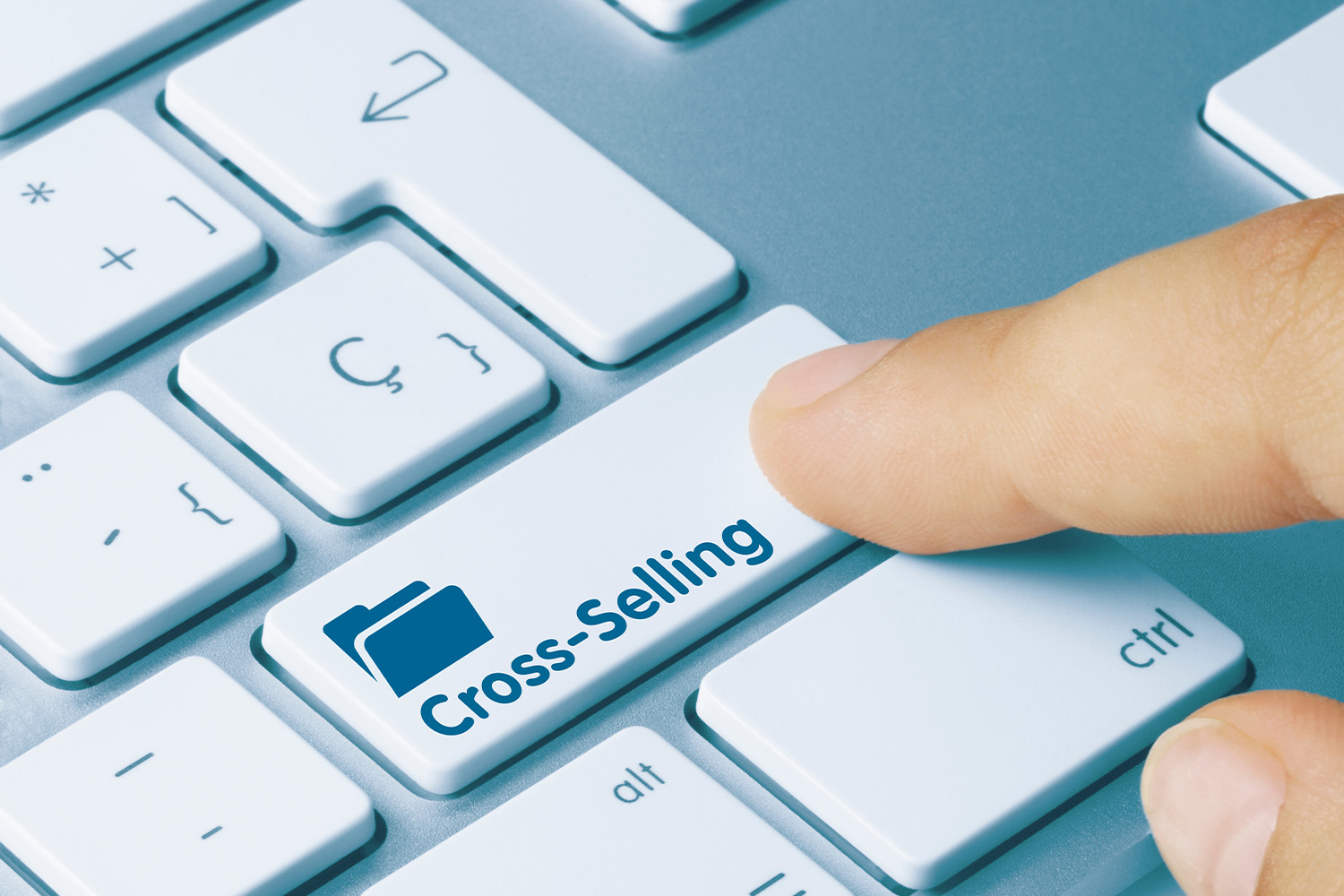 How to Increase Revenue by Upselling and Cross-Selling